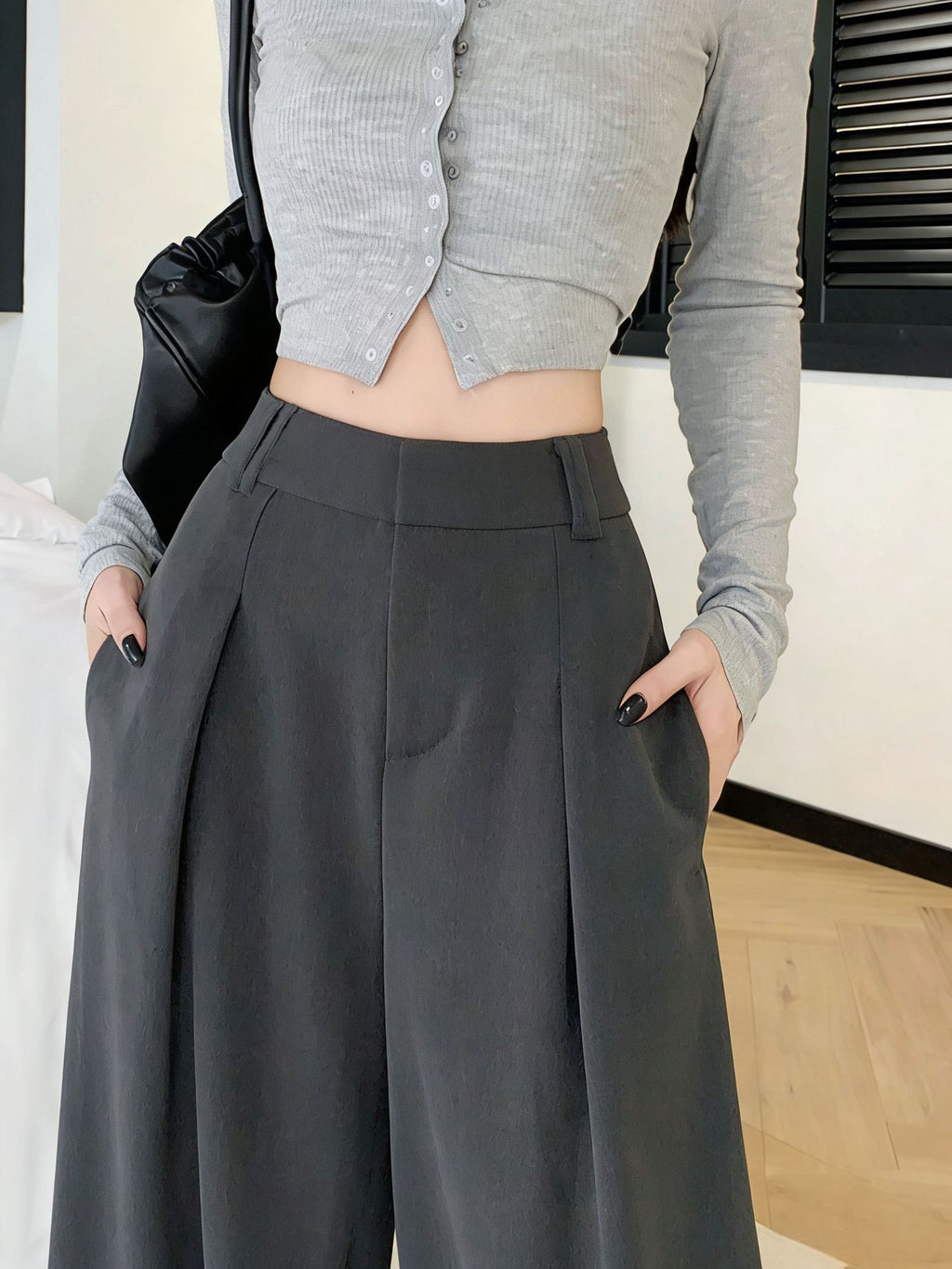 Straight leg high waisted trousers