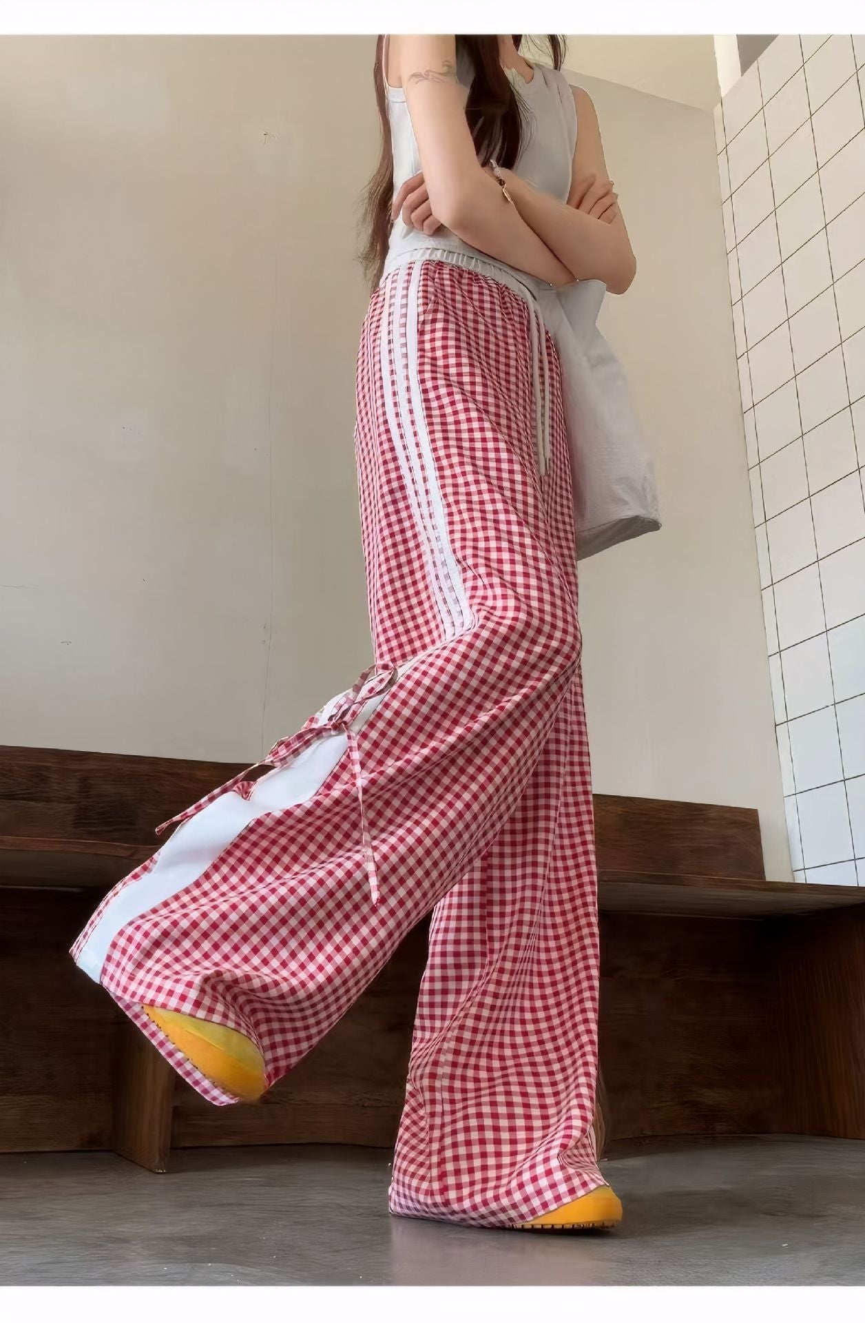 Loose plaid straight leg pants