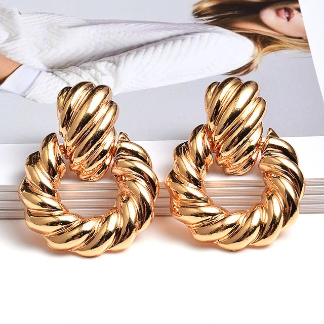 Hot Sale Gold Color Metal Drop Earrings Fine Jewelry Accessories Statement Hanging Dangle Pendientes Bijoux For Women