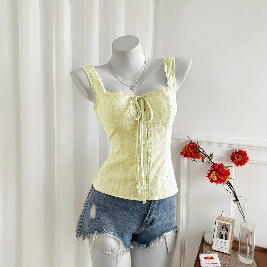 Sleeveless slim fit top