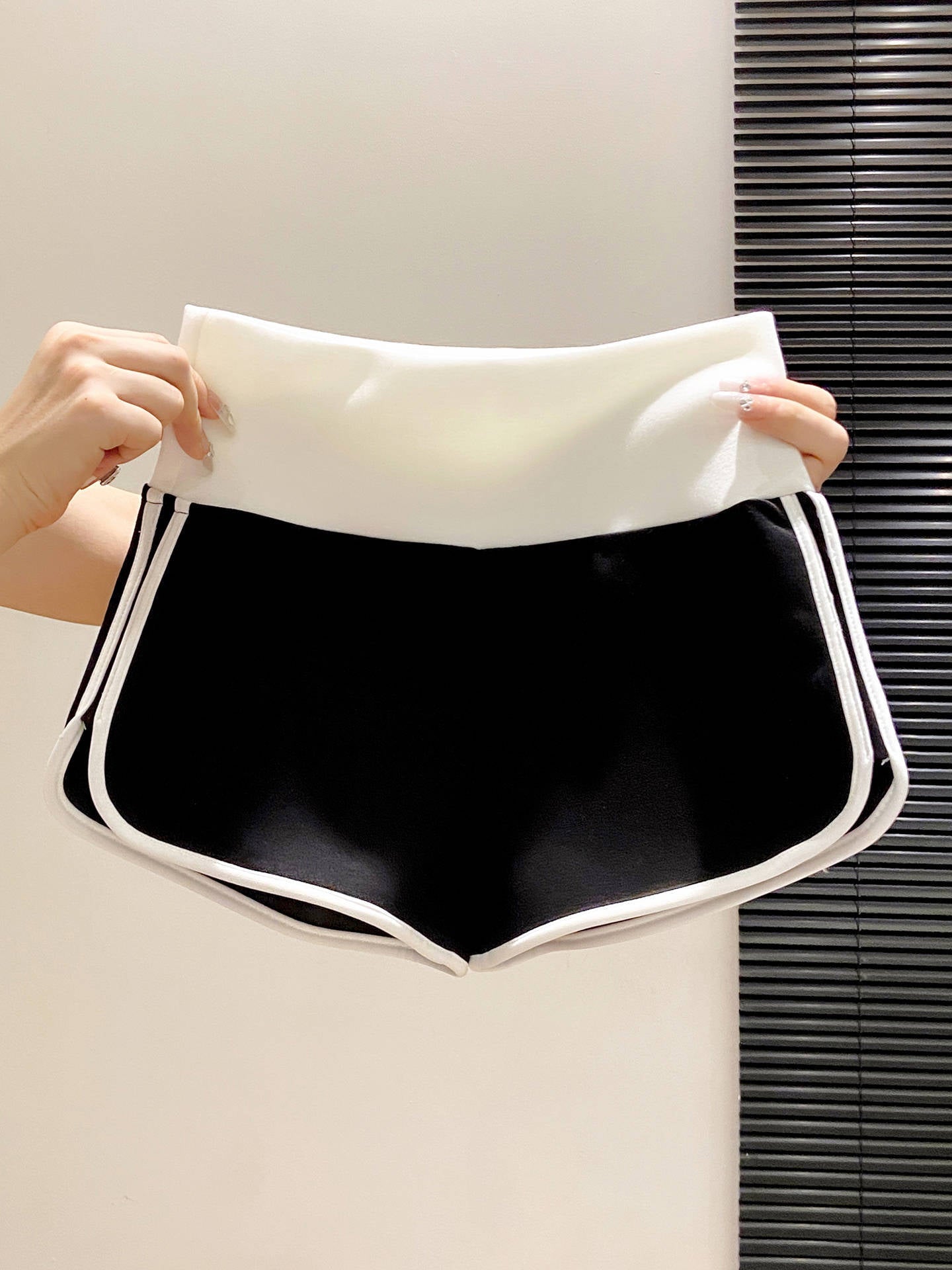casual short pants for women